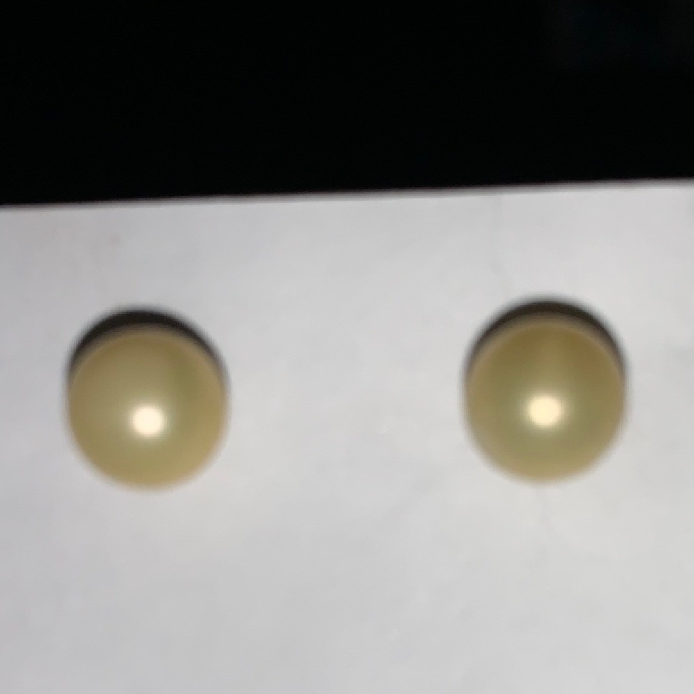 Womens Cream Faux Pearl Stud Earrings Classic Round Ivory‎ Minimalist Jewelry